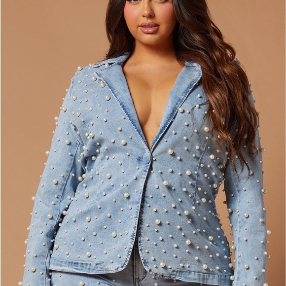 Denim pantsuit with pearls - Picture 3 of 6